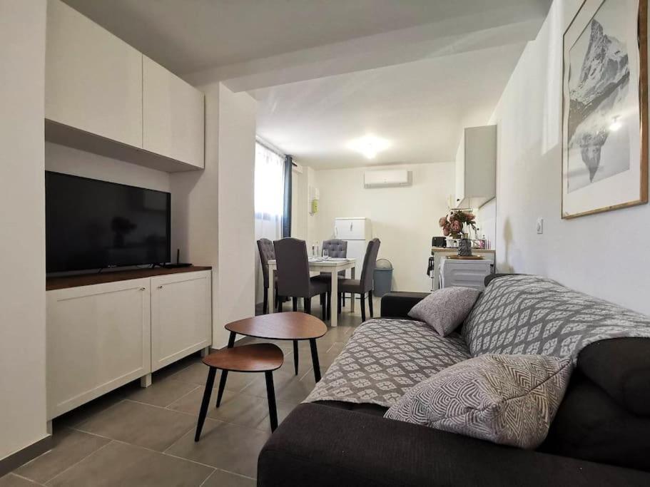 L'Elegant Duplex - Clim I Wifi I Proche Du Centre-Ville Miramas Eksteriør billede